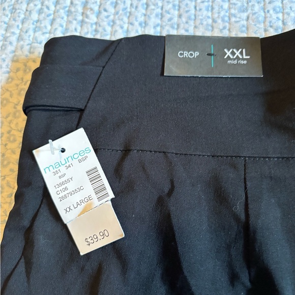 Maurice’s Black XXL Crops Pants - Picture 7 of 7